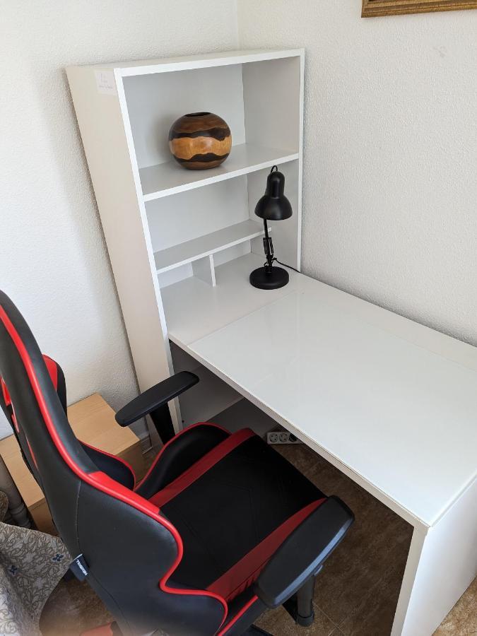 Vivienda Compartida Con Ambiente Familiar Lägenhet Sesena Exteriör bild