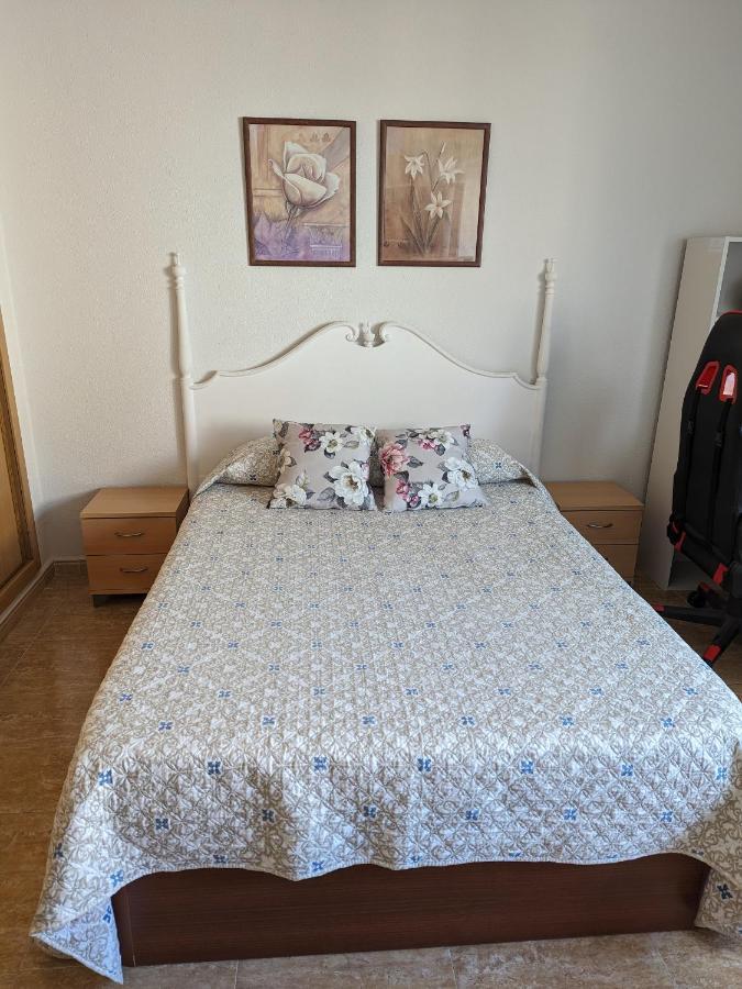 Vivienda Compartida Con Ambiente Familiar Lägenhet Sesena Exteriör bild