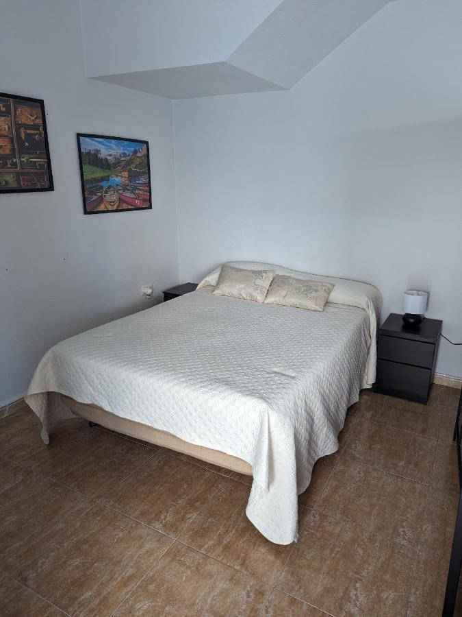 Vivienda Compartida Con Ambiente Familiar Lägenhet Sesena Exteriör bild